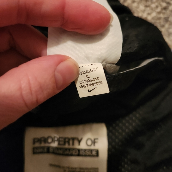 Retro Nike Mesh Reversible Shorts - Picture 8 of 11